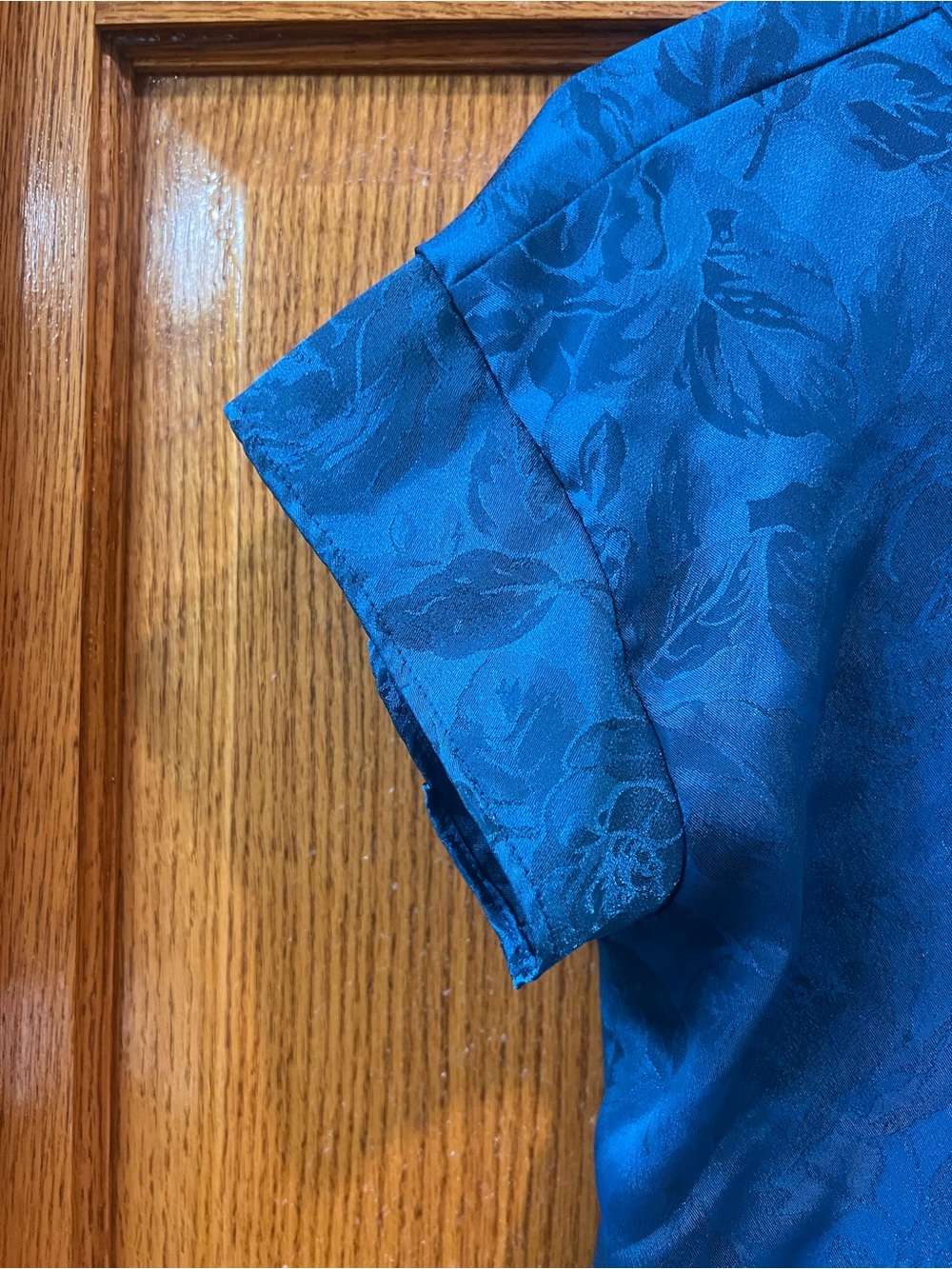 Vintage Lawrence Steven’s New York Blue Short-Sleeve Floral Jacquard Blouse - Picture 6 of 6